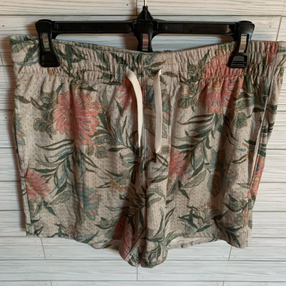 American eagle tropical Floral Drawstring Lounge mesh Shorts in Beige